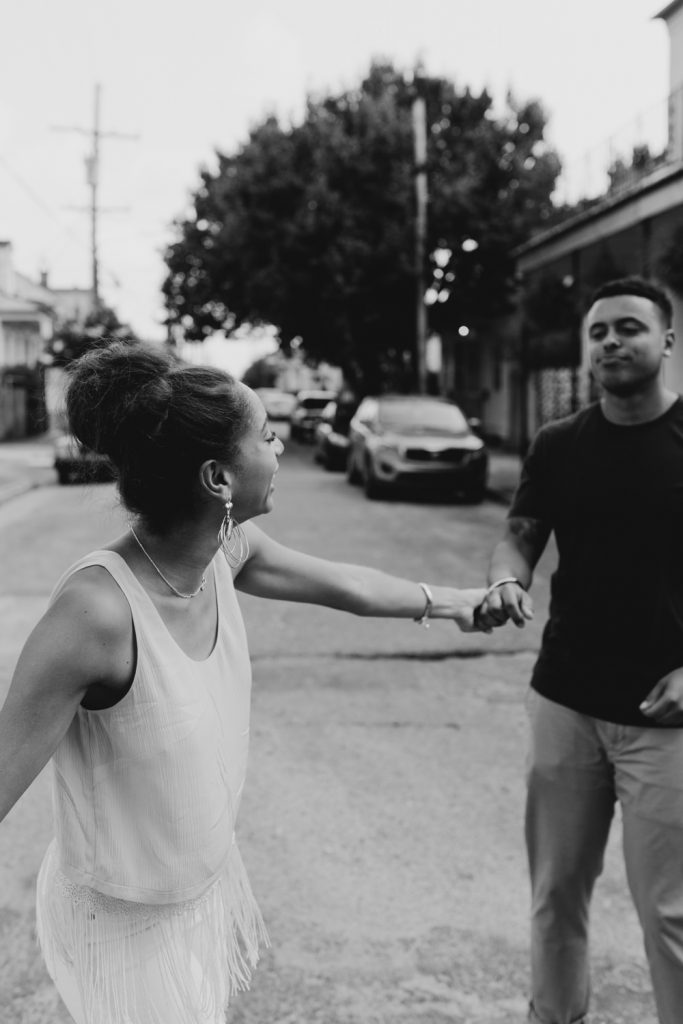 engagement photo pose ideas